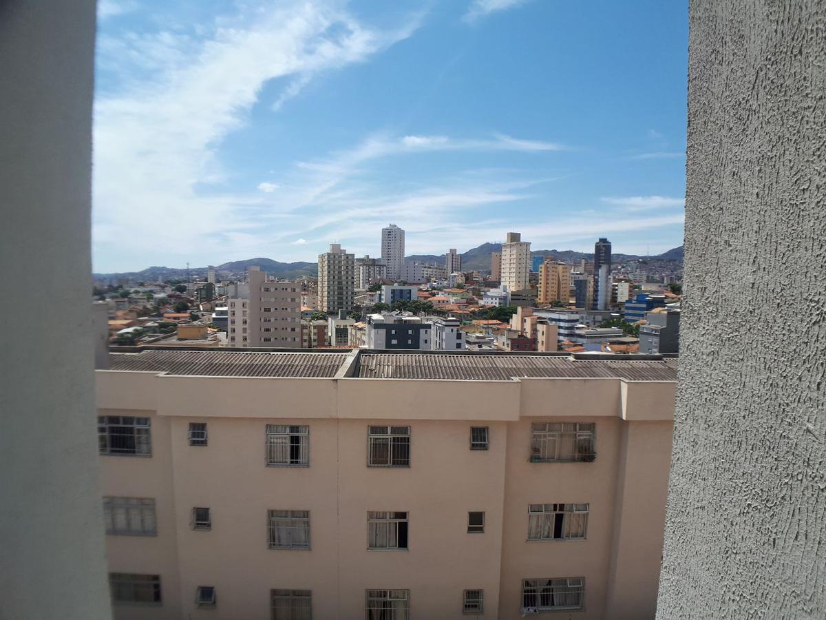 Apartamento, Floresta, 3 Quartos, 2 Vagas, 1 Suíte