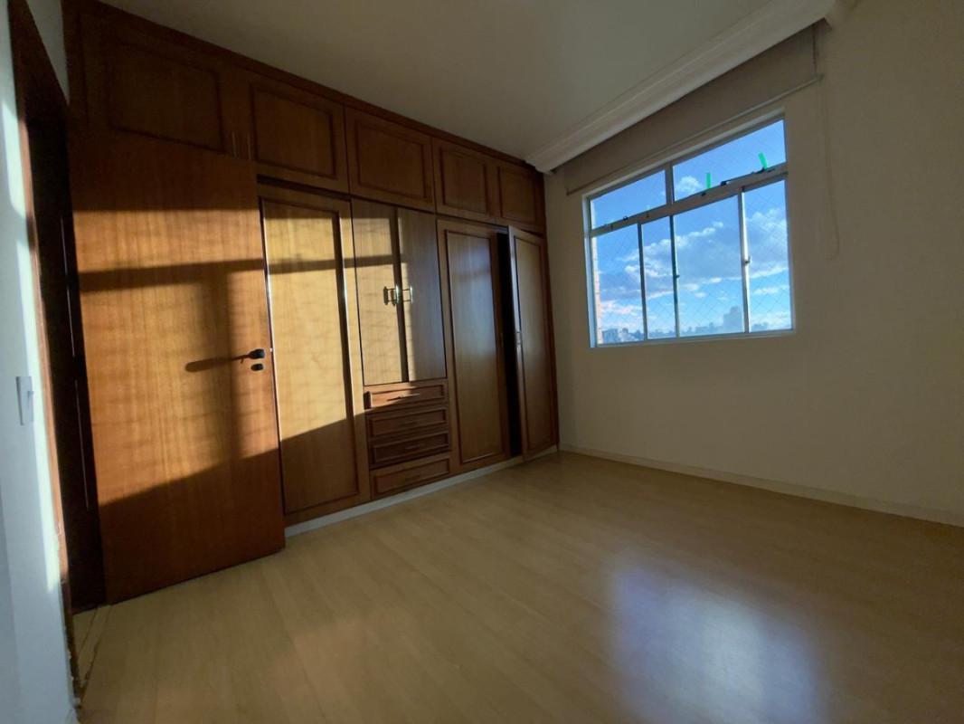 Apartamento, Santa Efigênia, 3 Quartos, 2 Vagas, 1 Suíte