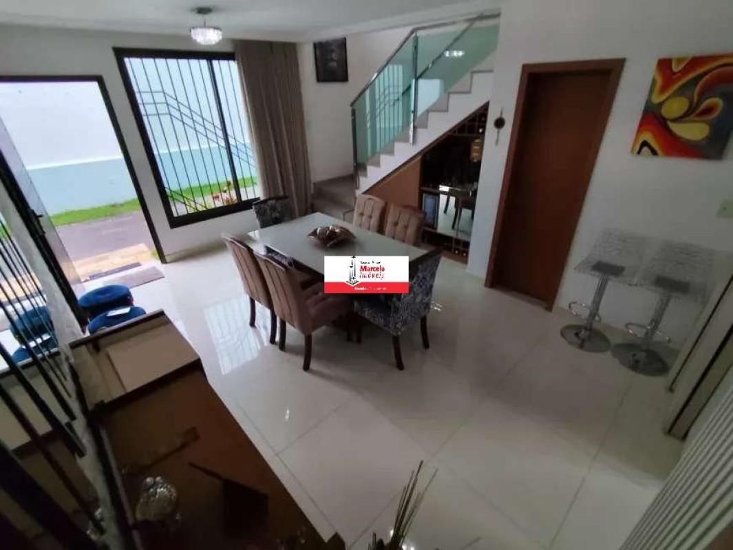 Casa, Trevo, 3 Quartos, 2 Vagas, 1 Suíte