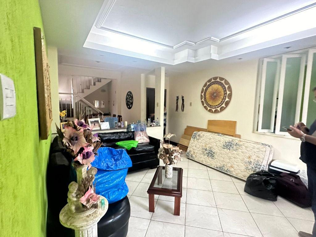 Cobertura, Centro, 4 Quartos, 2 Vagas, 1 Suíte