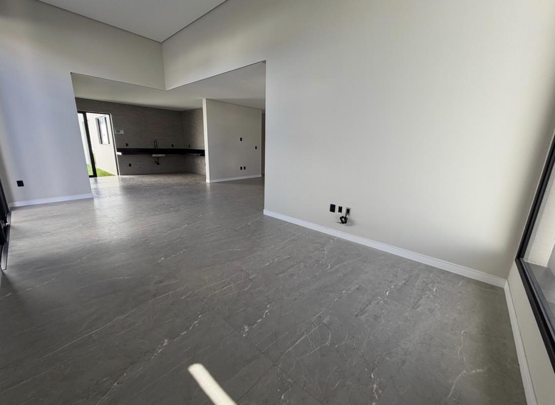 Casa, Trevo, 4 Quartos, 3 Vagas, 3 Suítes