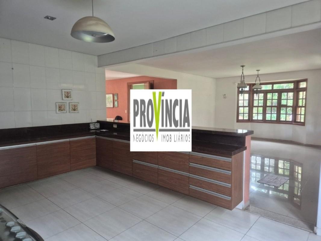 Casa, Braúnas, 3 Quartos, 10 Vagas, 1 Suíte