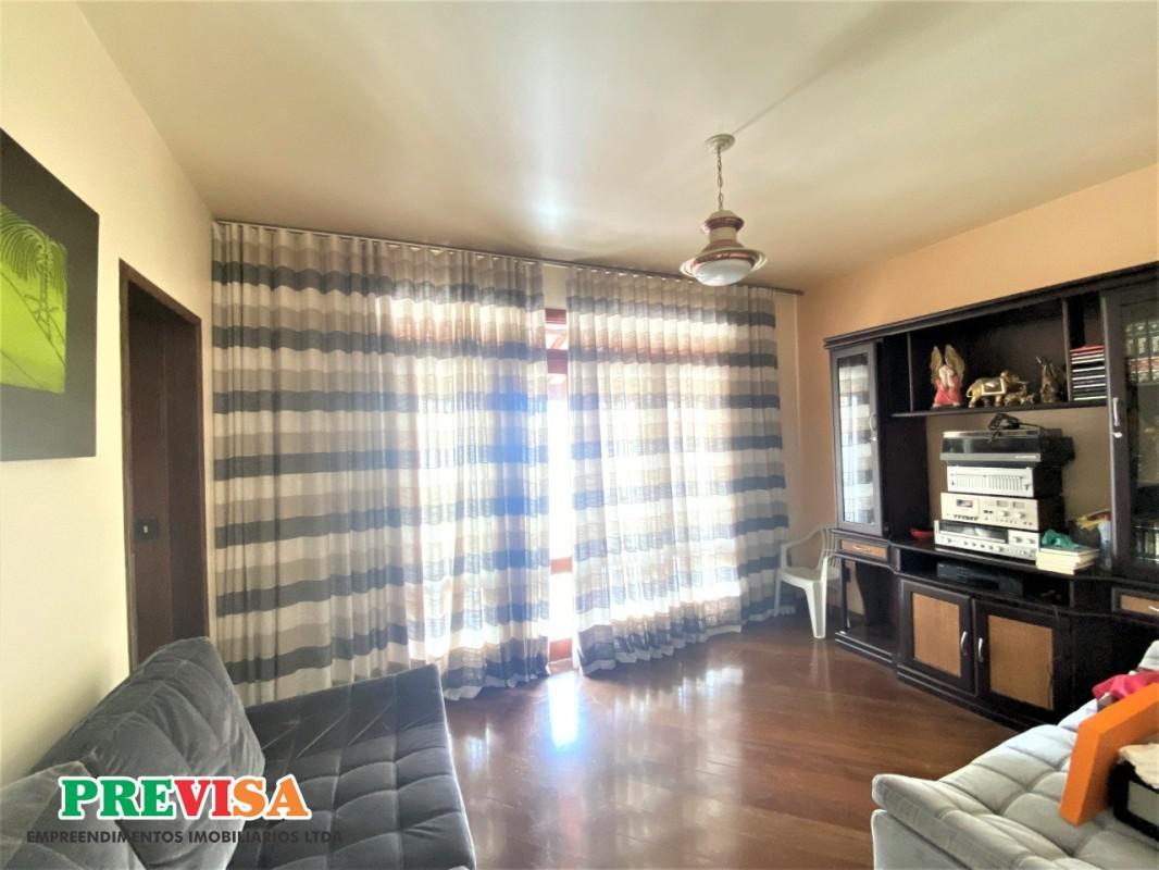 Casa, Sagrada Família, 4 Quartos, 6 Vagas, 1 Suíte