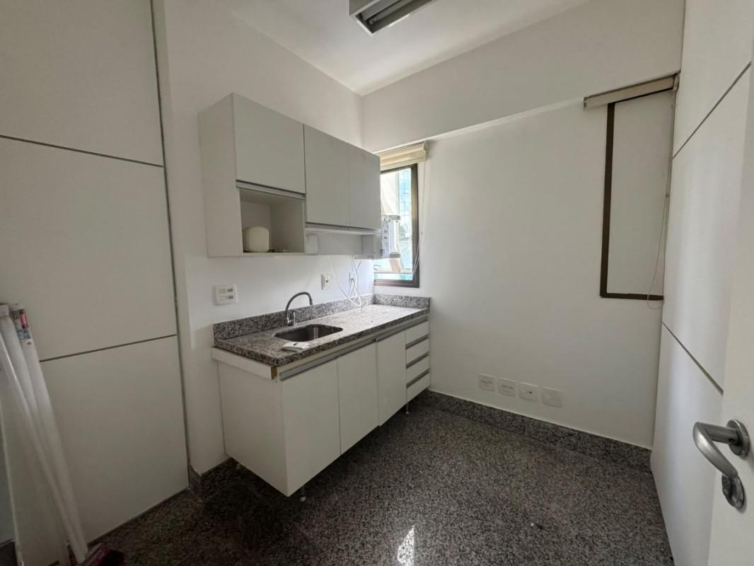 Sala, Savassi, 0 Quarto, 2 Vagas