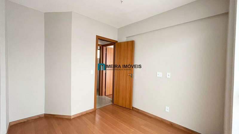 Apartamento, Funcionários, 2 Quartos, 1 Vaga, 1 Suíte
