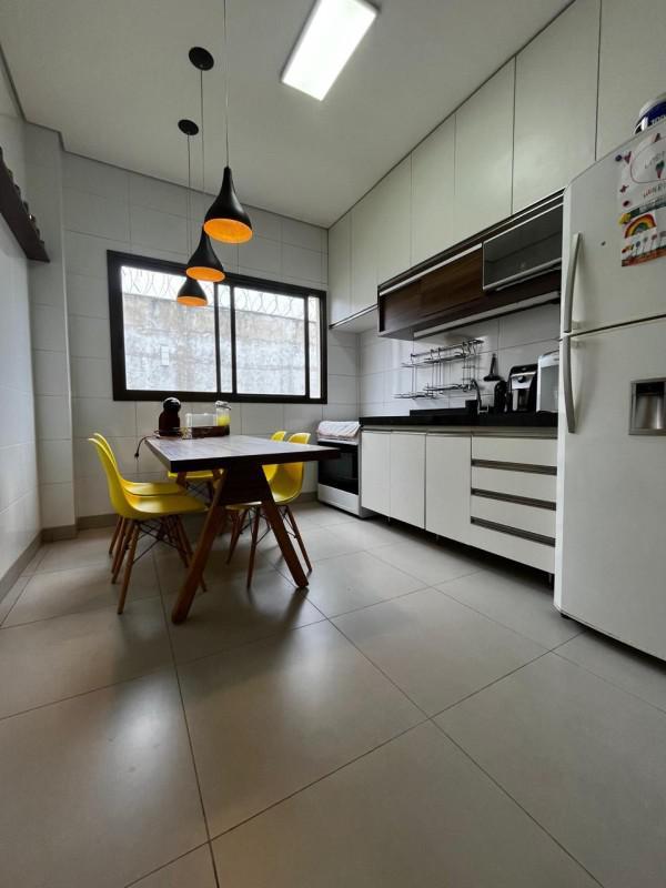 Casa, Bandeirantes (pampulha), 5 Quartos, 8 Vagas, 3 Suítes