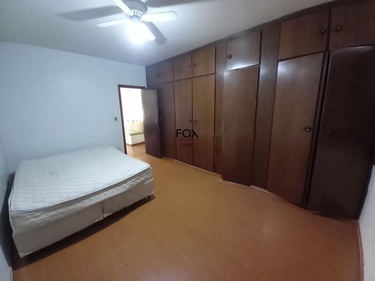 Casa, Santa Efigênia, 5 Quartos, 4 Vagas, 3 Suítes