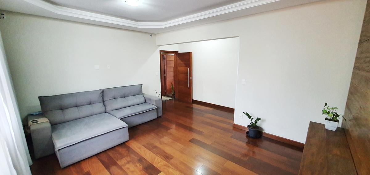 Prédio, Ana Lúcia, 3 Quartos, 2 Vagas, 1 Suíte