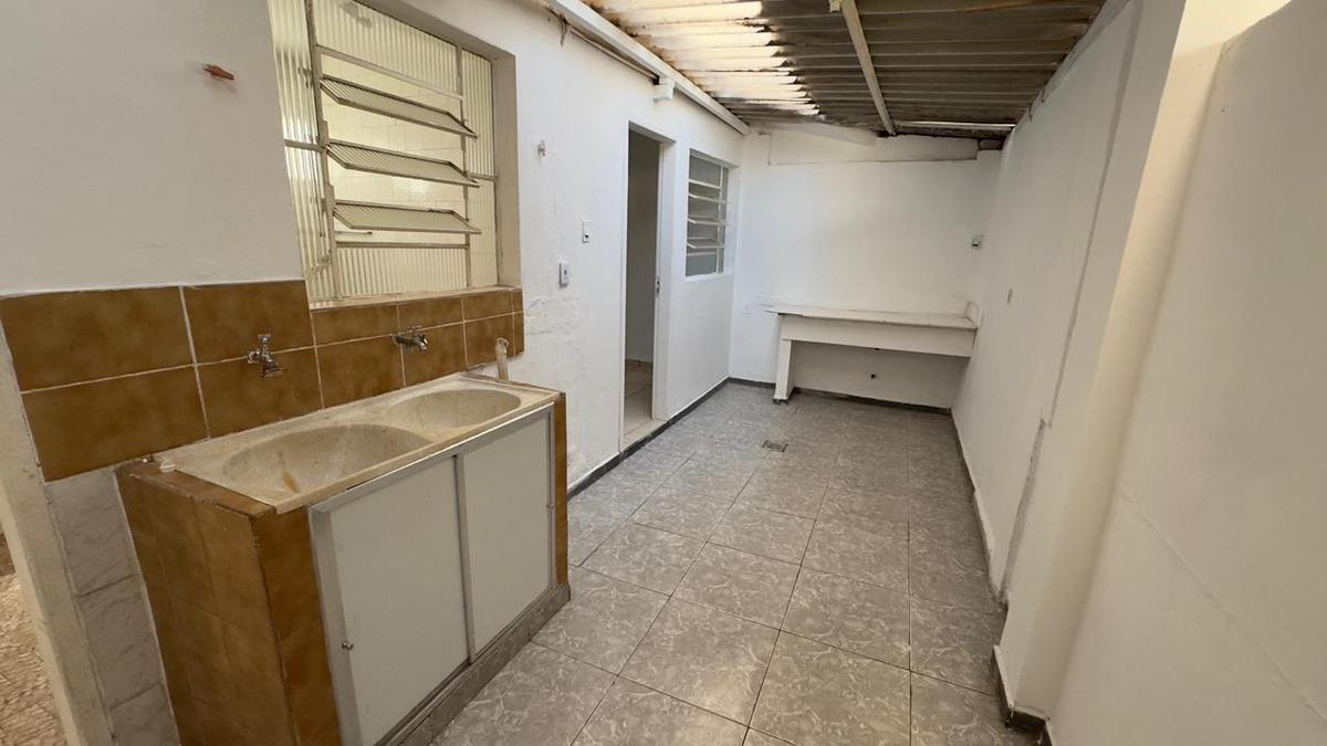 Casa, Fernão Dias, 3 Quartos, 0 Vaga, 1 Suíte