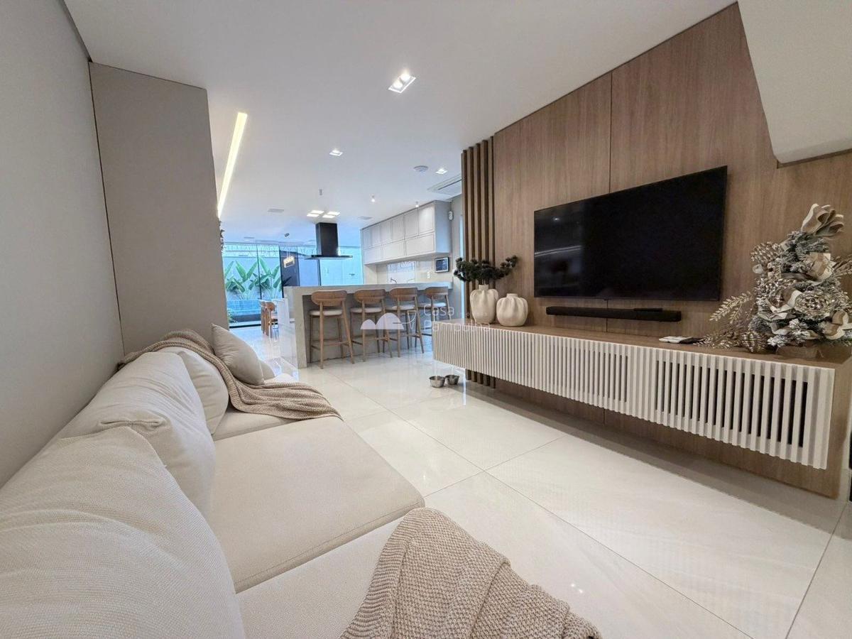 Casa, Planalto, 4 Quartos, 4 Vagas, 3 Suítes