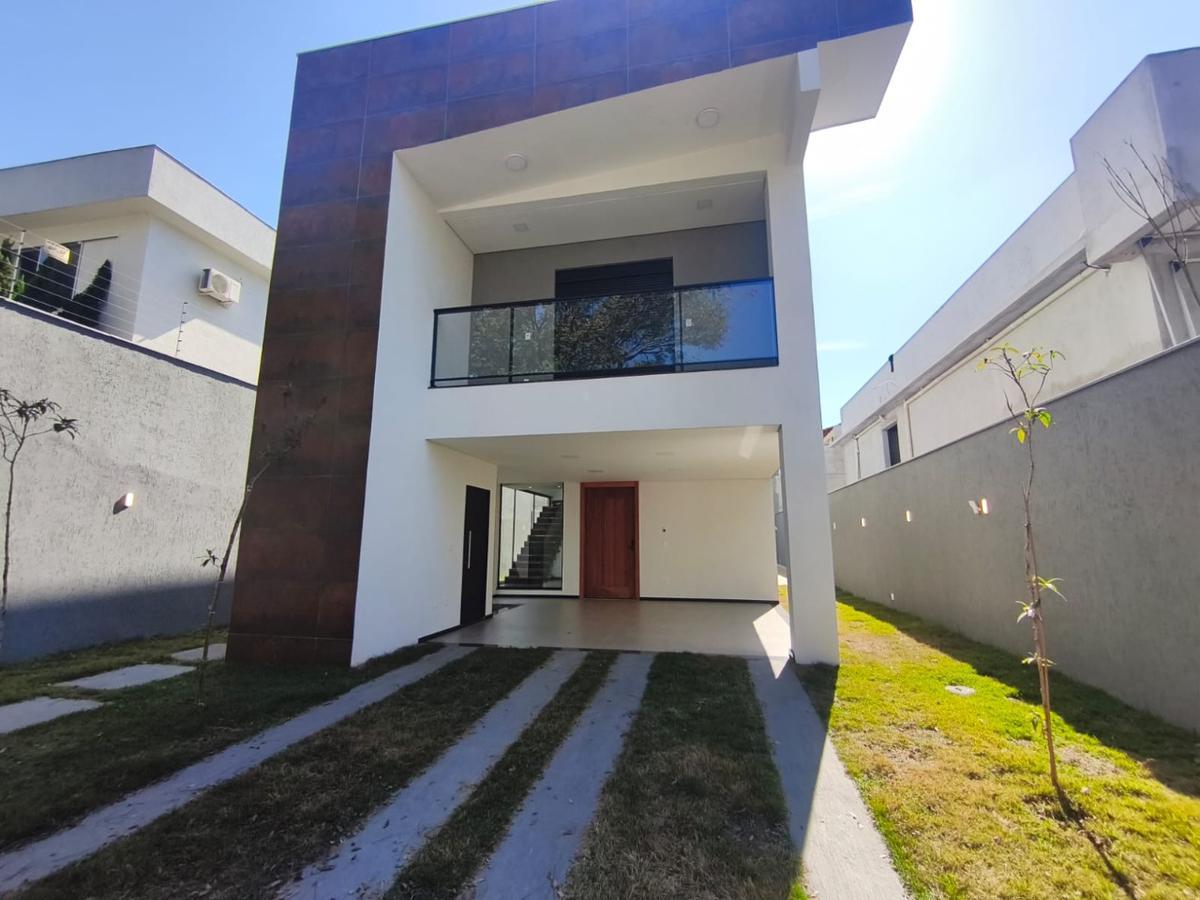 Casa, Trevo, 4 Quartos, 4 Vagas, 3 Suítes