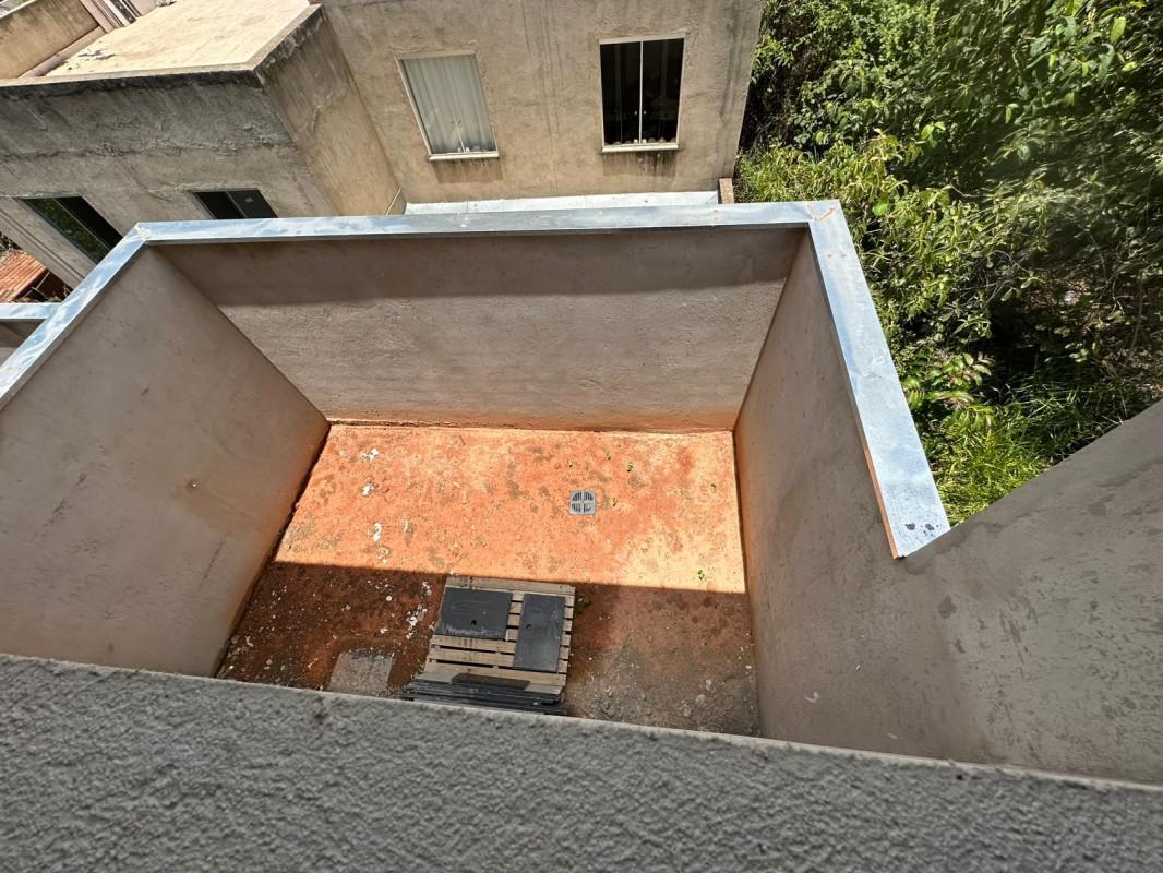 Casa, Monte Verde, 2 Quartos, 2 Vagas, 1 Suíte