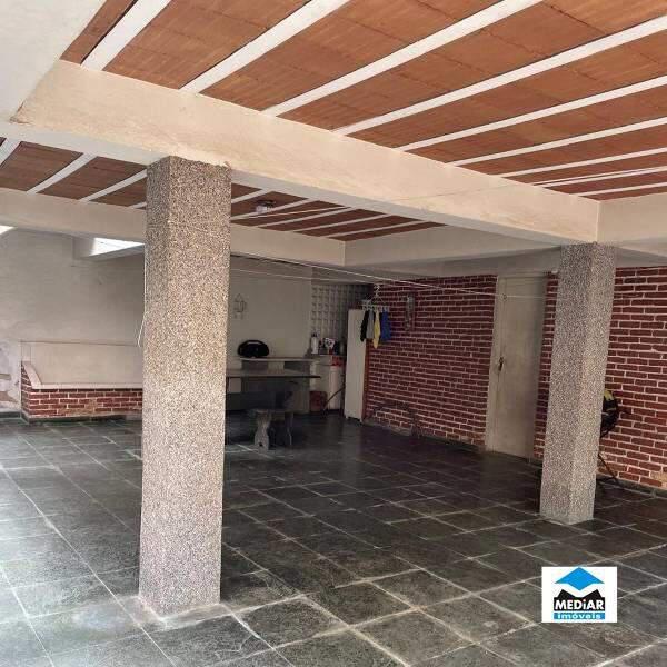 Casa, Cidade Nova, 4 Quartos, 2 Vagas, 1 Suíte