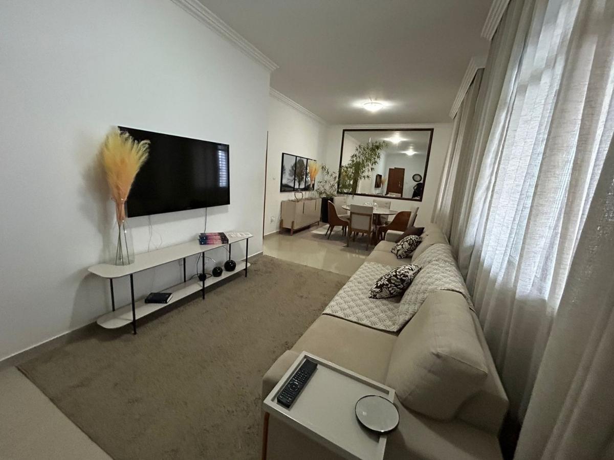 Casa, Santa Cruz Industrial, 3 Quartos, 5 Vagas, 1 Suíte