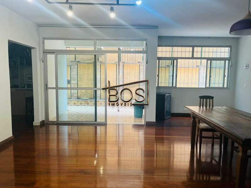 Apartamento, Funcionários, 4 Quartos, 2 Vagas, 1 Suíte