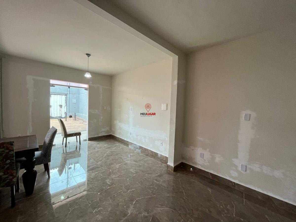 Casa, Santa Helena, 3 Quartos, 3 Vagas, 1 Suíte