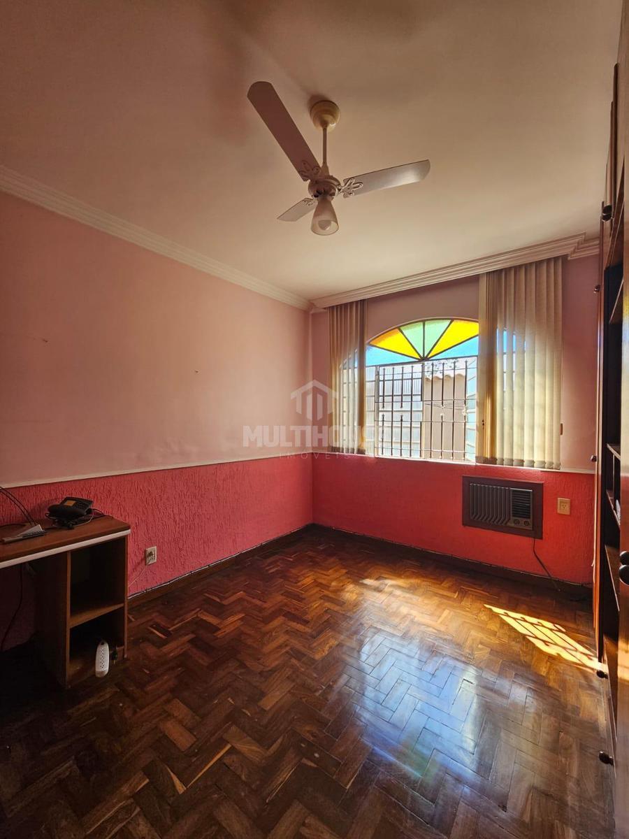 Casa, Itapoã, 3 Quartos, 6 Vagas, 1 Suíte