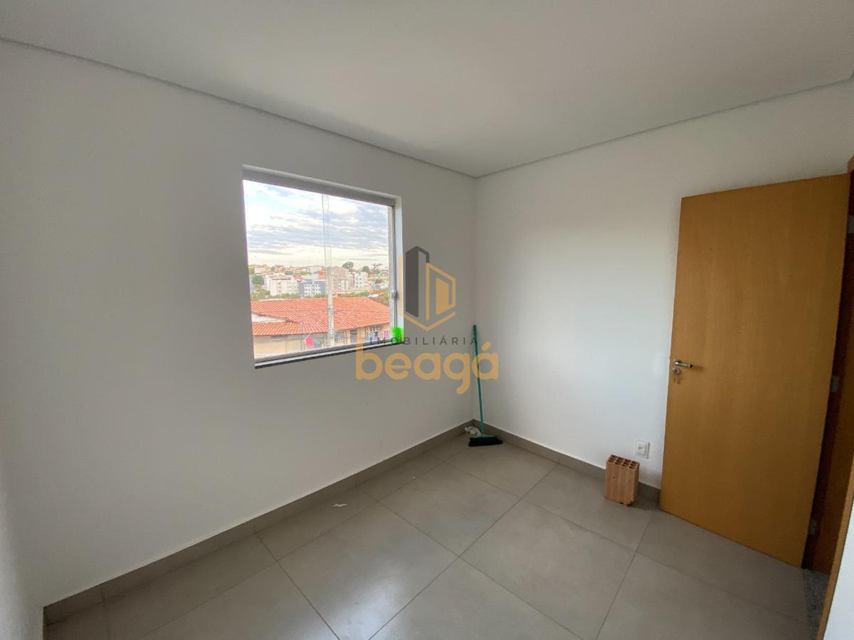 Casa, Parque Xangri-lá, 3 Quartos, 2 Vagas, 1 Suíte