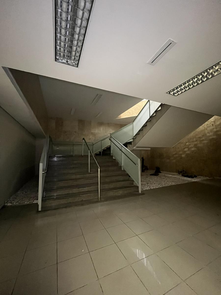 Prédio, Centro, 5 Quartos, 23 Vagas