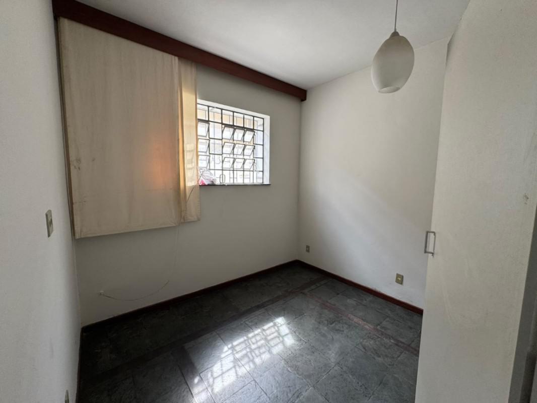 Casa, Colégio Batista, 2 Quartos, 2 Vagas