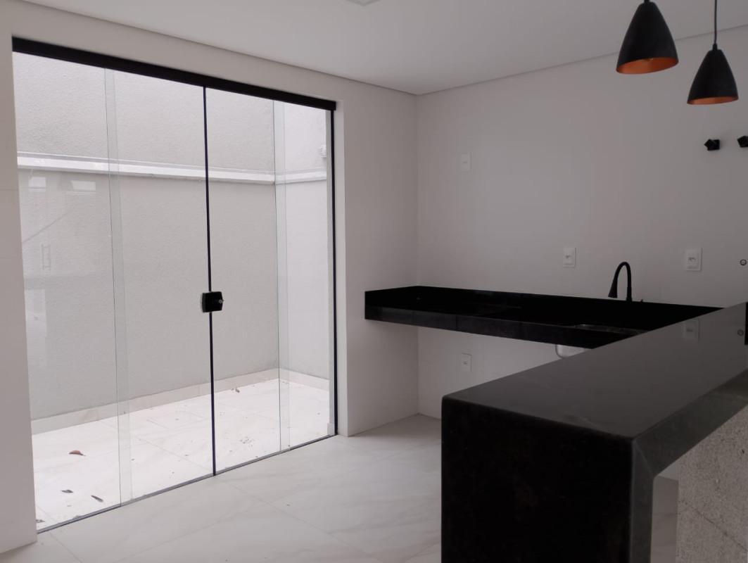 Casa, Planalto, 3 Quartos, 1 Vaga, 2 Suítes