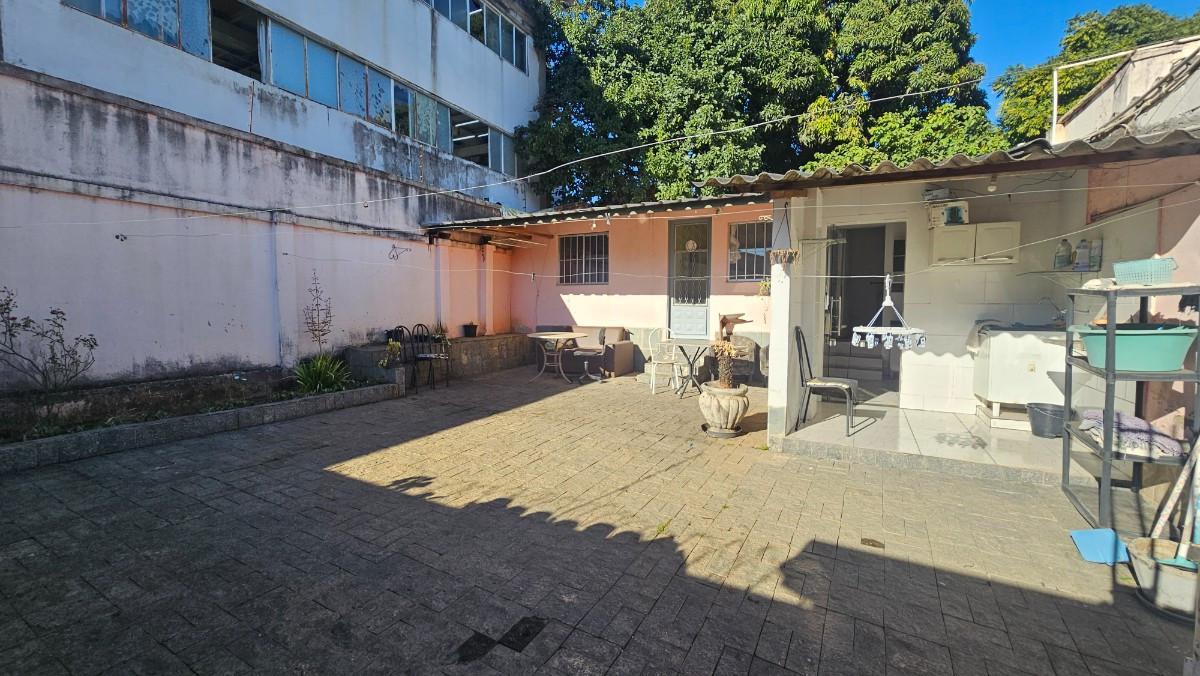 Casa, João Pinheiro, 3 Quartos, 2 Vagas, 1 Suíte