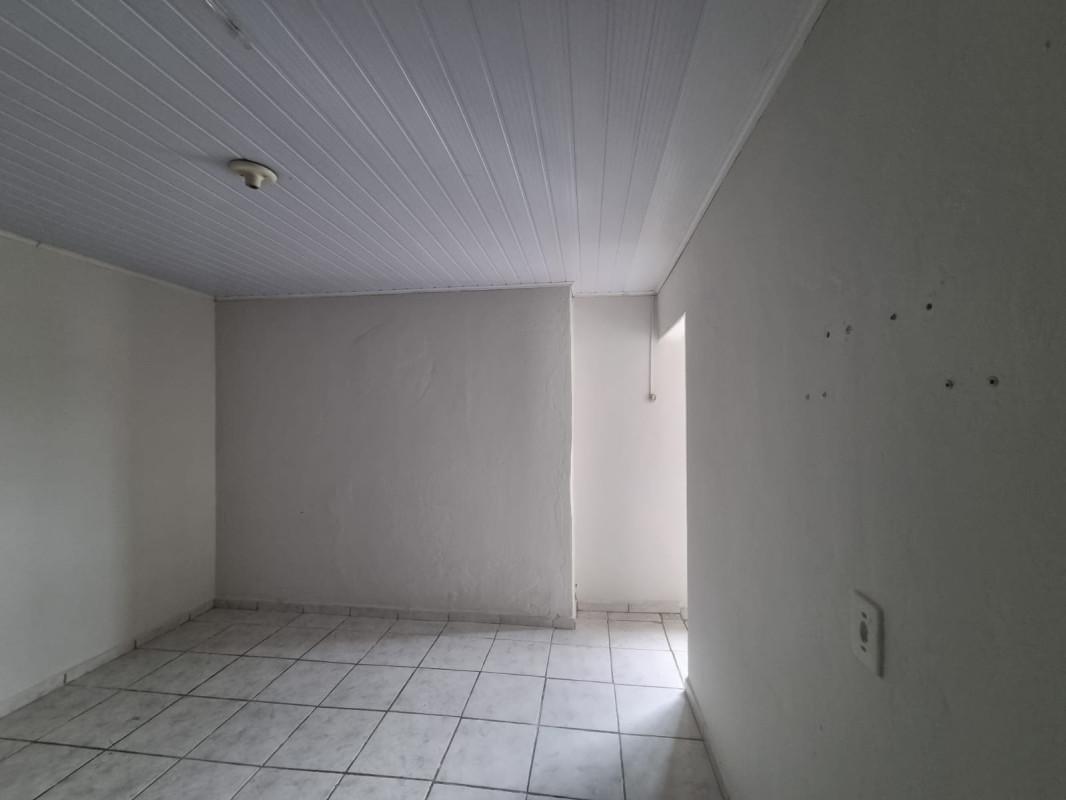 Quitinete, Industrial, 1 Quarto, 0 Vaga