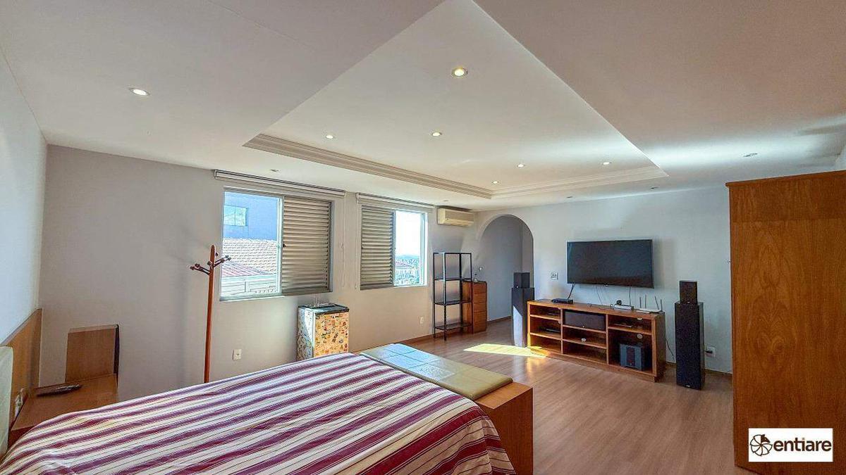 Casa, Santa Lúcia, 5 Quartos, 4 Vagas, 2 Suítes
