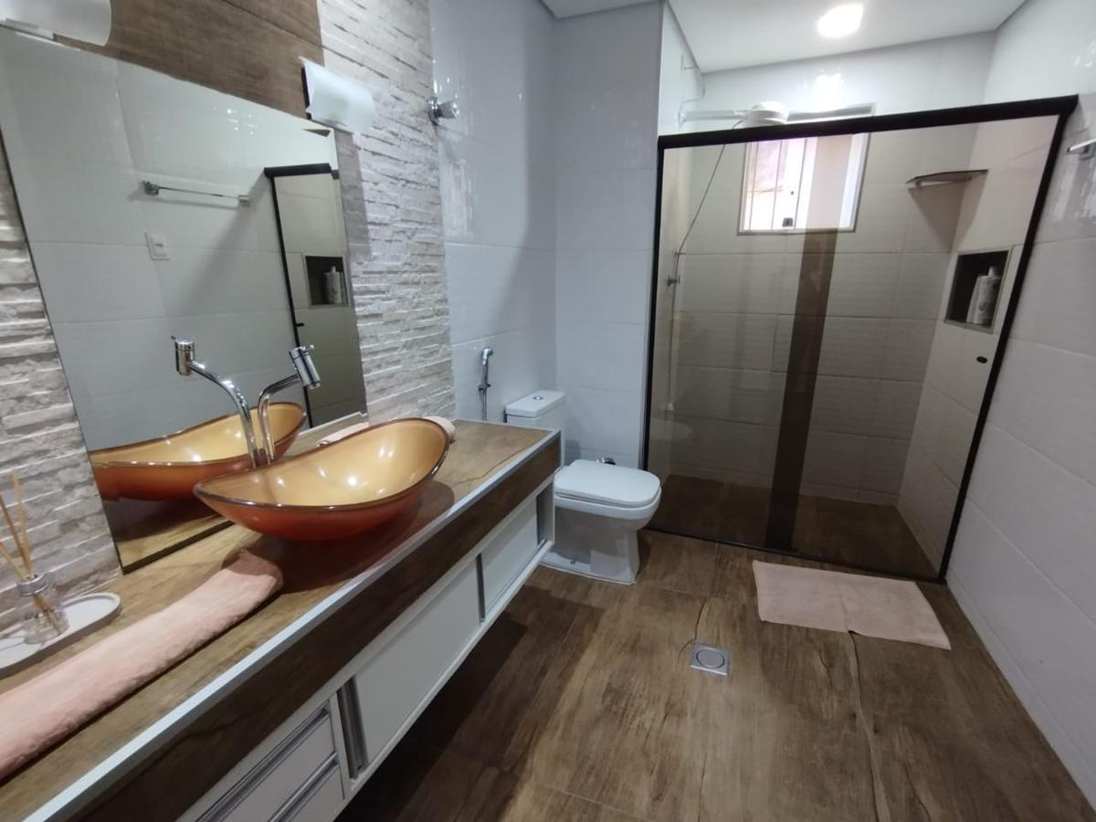 Casa, Cachoeirinha, 3 Quartos, 3 Vagas, 1 Suíte