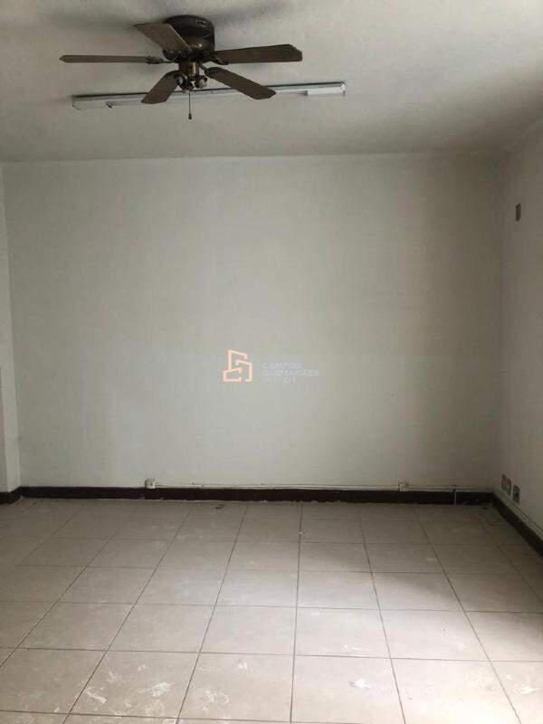 Sala, Centro