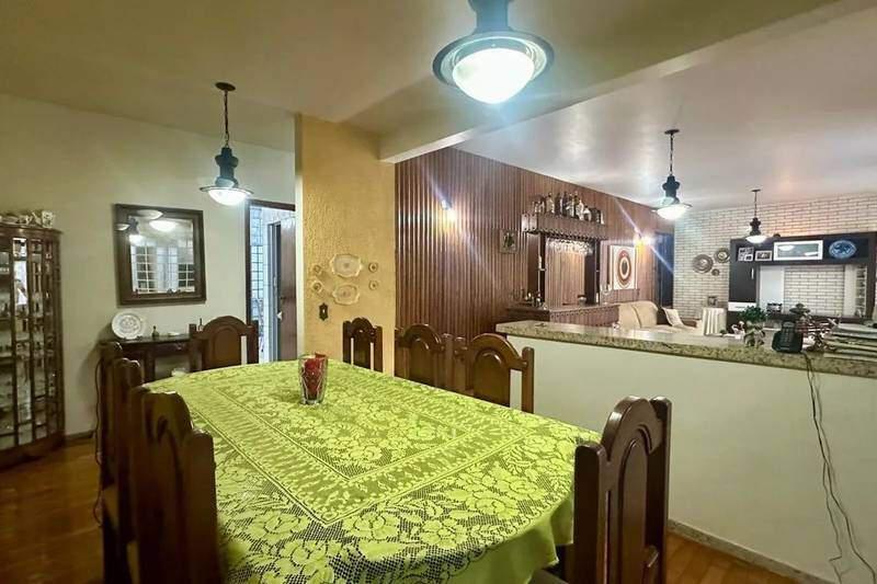 Casa, Serra, 4 Quartos, 4 Vagas, 1 Suíte
