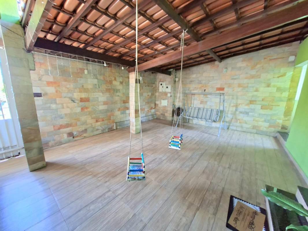 Casa, Letícia, 3 Quartos, 8 Vagas, 1 Suíte