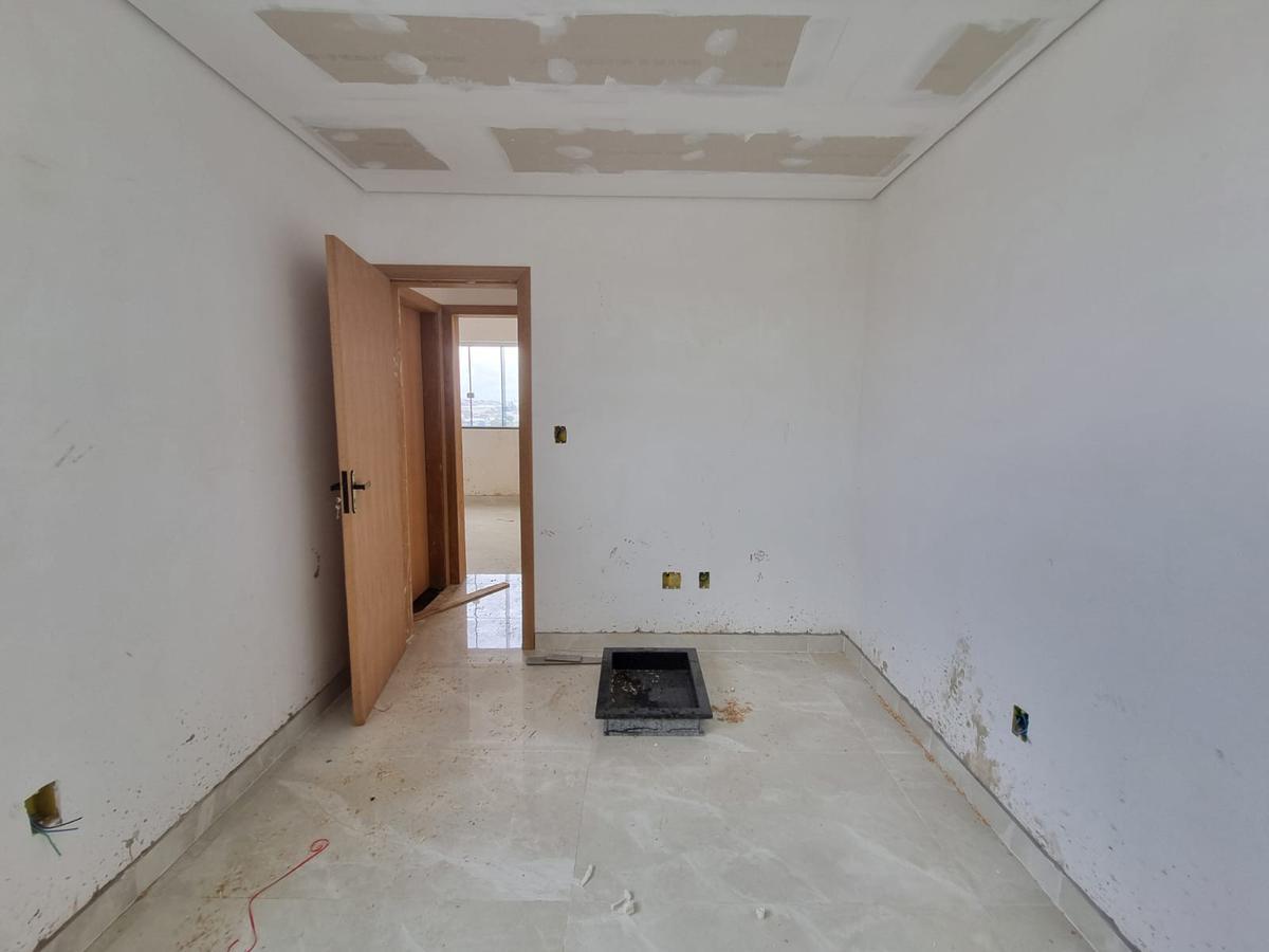 Cobertura, Amazonas, 3 Quartos, 4 Vagas, 1 Suíte