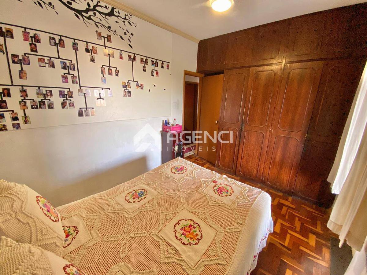 Casa, Santa Maria, 6 Quartos, 0 Vaga, 0 Suíte