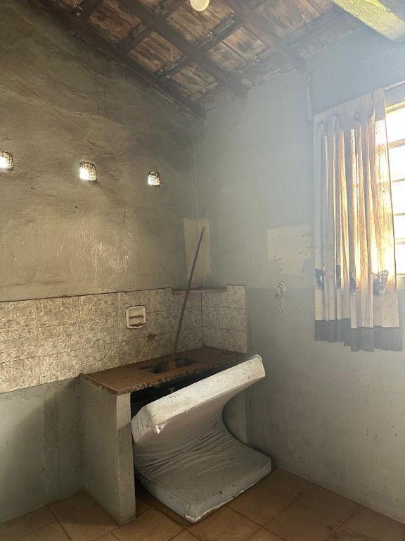 Casa, Centro, 6 Quartos, 0 Vaga