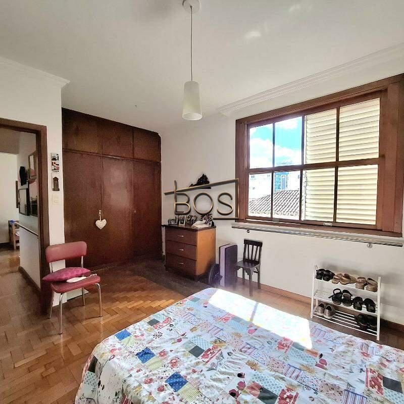 Casa, Serra, 7 Quartos, 5 Vagas, 3 Suítes