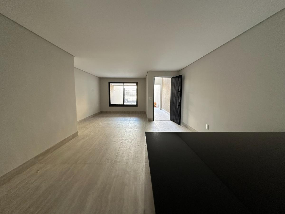 Casa, Jaraguá, 4 Quartos, 4 Vagas, 1 Suíte