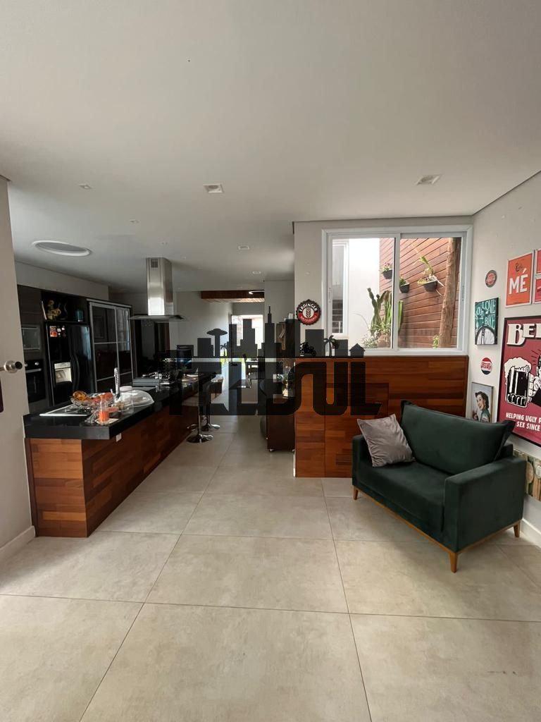 Casa, Campos Elíseos, 3 Quartos, 5 Vagas, 1 Suíte