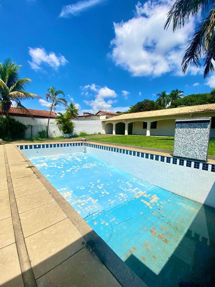 Casa, Braúnas, 3 Quartos, 8 Vagas, 2 Suítes