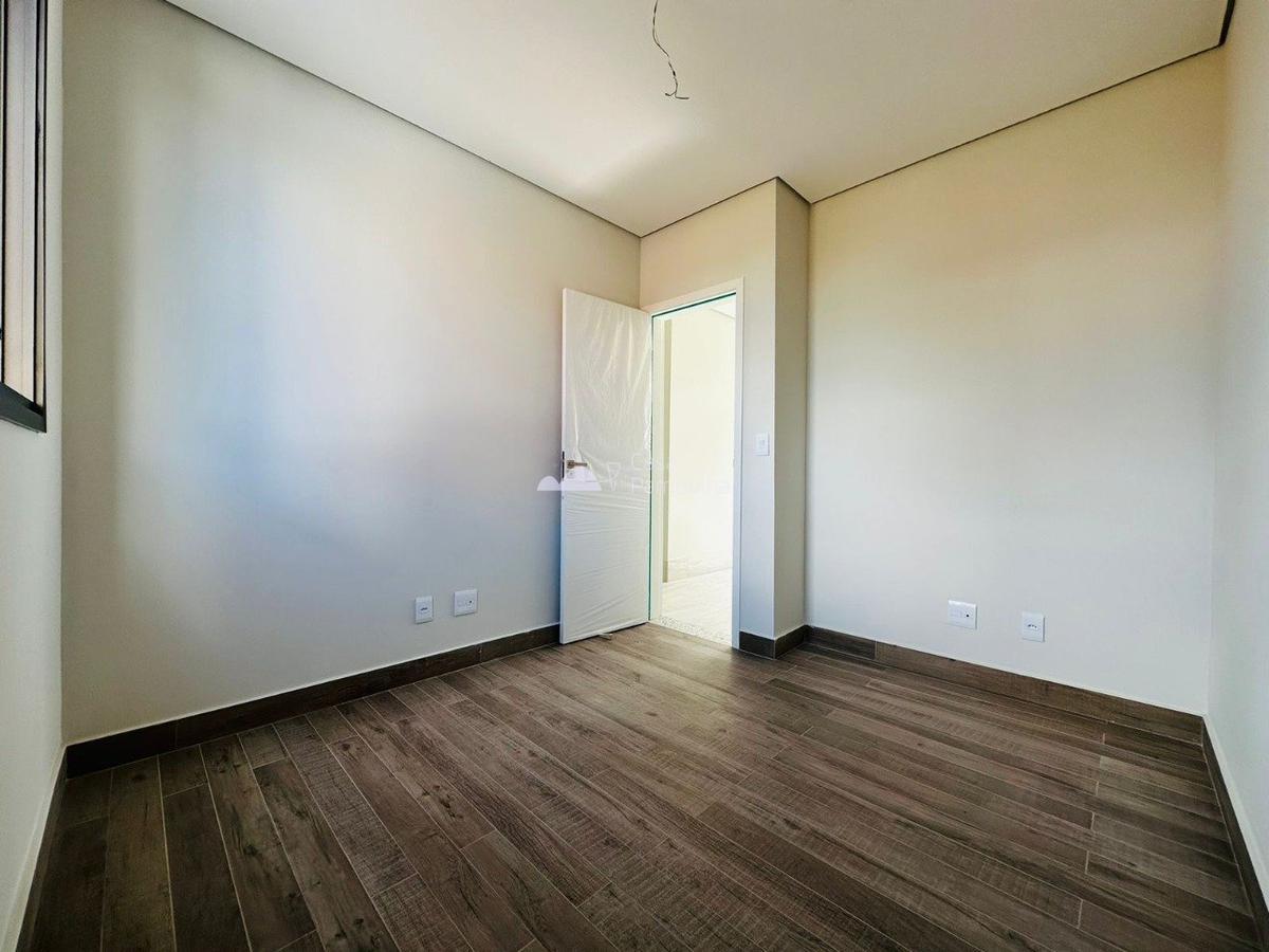 Apartamento, Itapoã, 4 Quartos, 3 Vagas, 2 Suítes