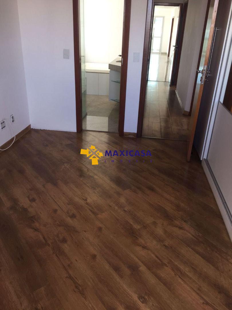 Apartamento, São José, 4 Quartos, 0 Vaga, 2 Suítes