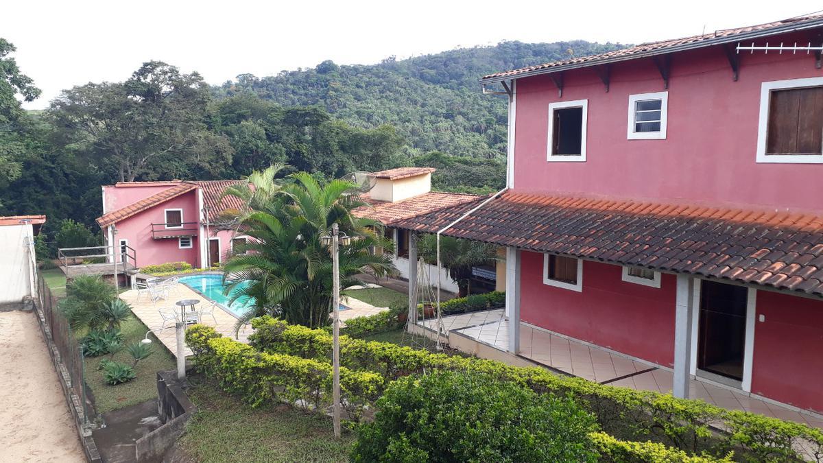 Hotel, Retiro do Chalé, 4 Quartos, 3 Vagas, 2 Suítes