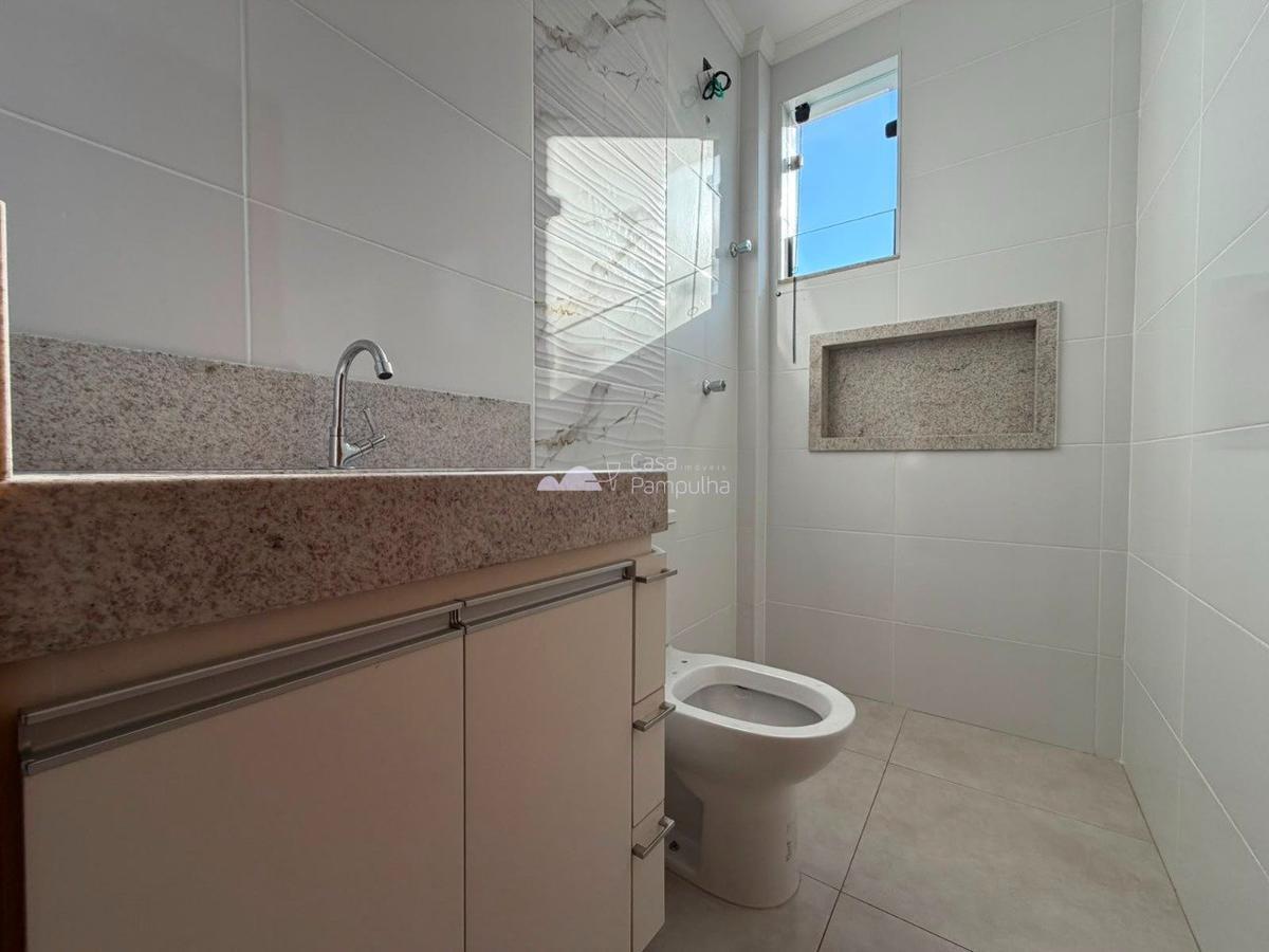 Casa, Candelária, 3 Quartos, 2 Vagas, 1 Suíte