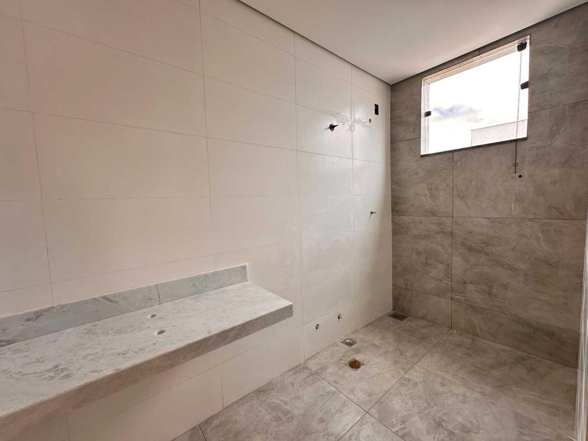 Casa, Vale das Orquídeas, 3 Quartos, 2 Vagas, 1 Suíte