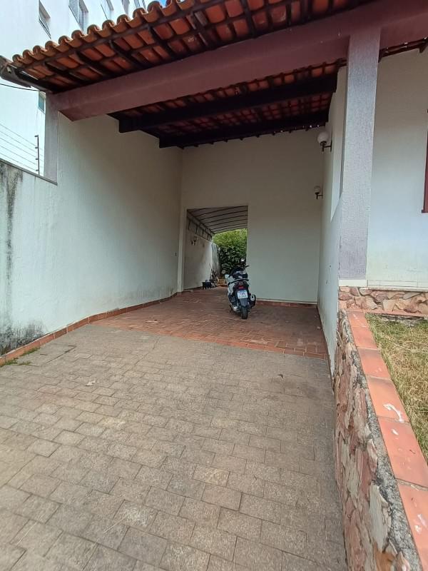 Casa, Castelo, 4 Quartos, 4 Vagas, 2 Suítes