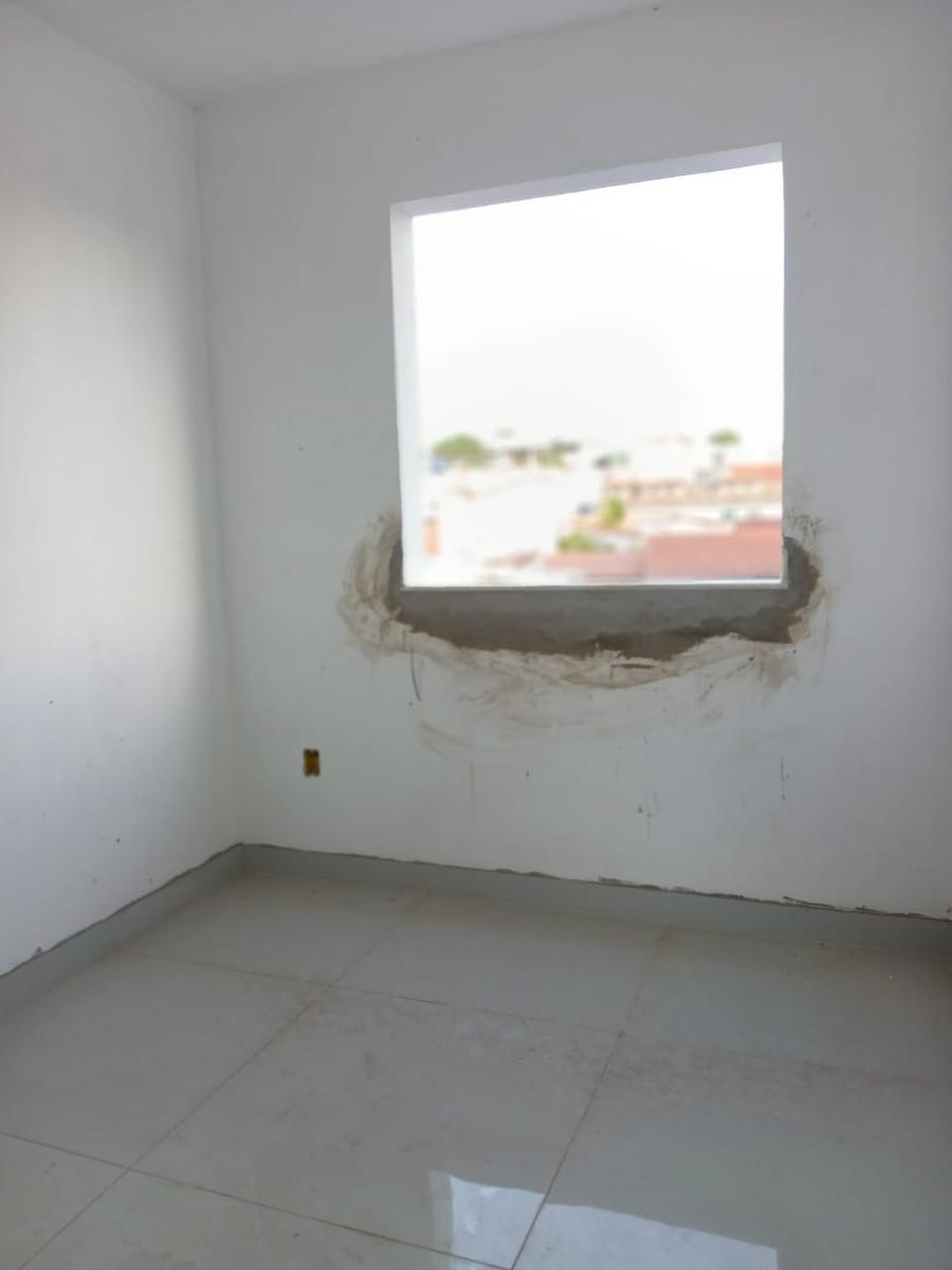 Casa, Piratininga (venda Nova), 2 Quartos, 2 Vagas, 2 Suítes