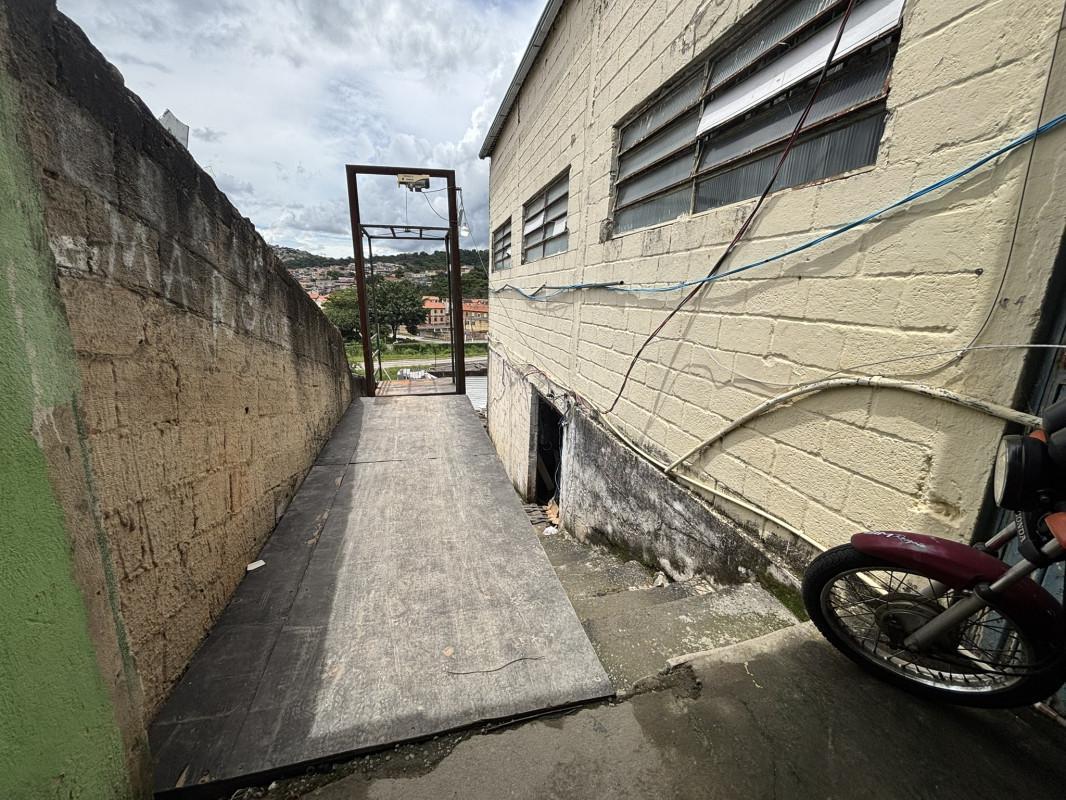 Galpão, São Benedito, 1 Quarto, 1 Vaga