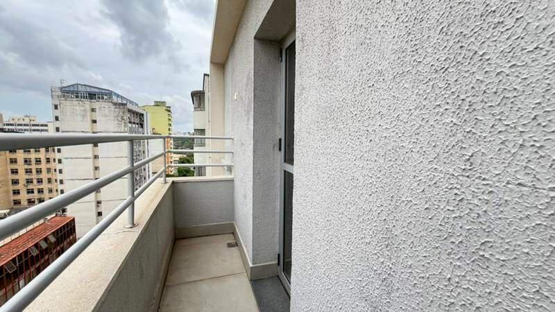 Cobertura, Centro, 2 Quartos, 0 Vaga, 4 Suítes