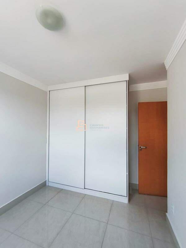 Apartamento, Barreiro, 3 Quartos, 3 Vagas, 1 Suíte