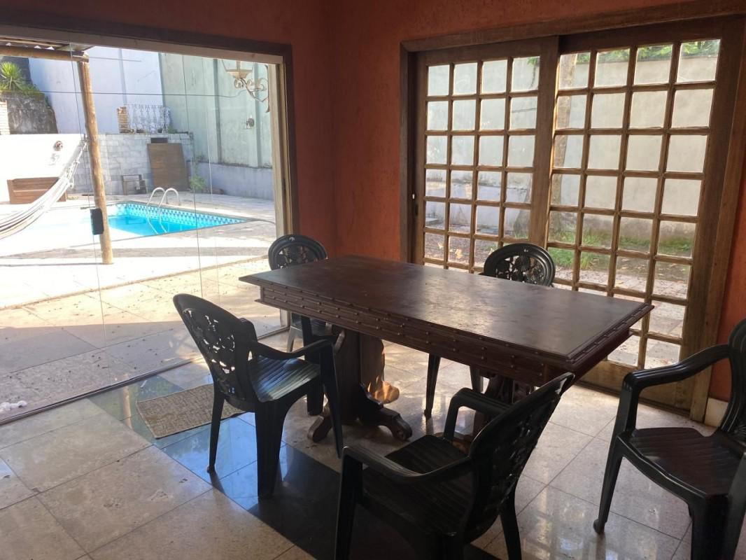 Casa, Braúnas, 4 Quartos, 5 Vagas, 2 Suítes